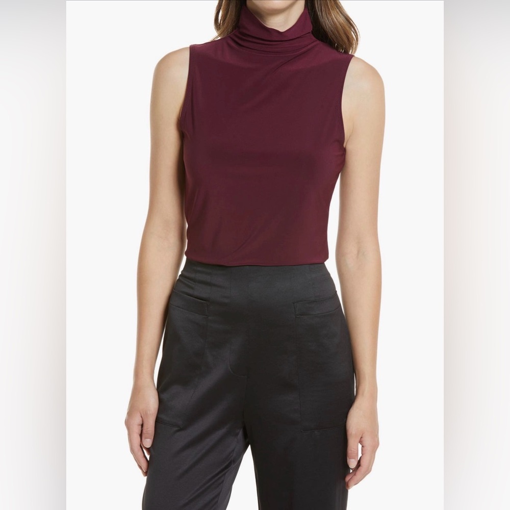Halogen Sleeveless Mock Neck Camisole in Maroon